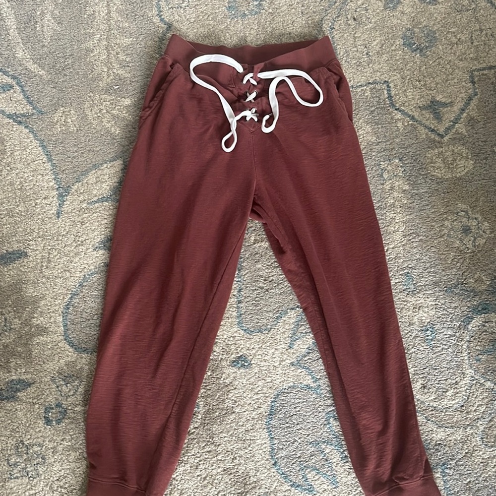 Aerie lace up joggers. EUC medium